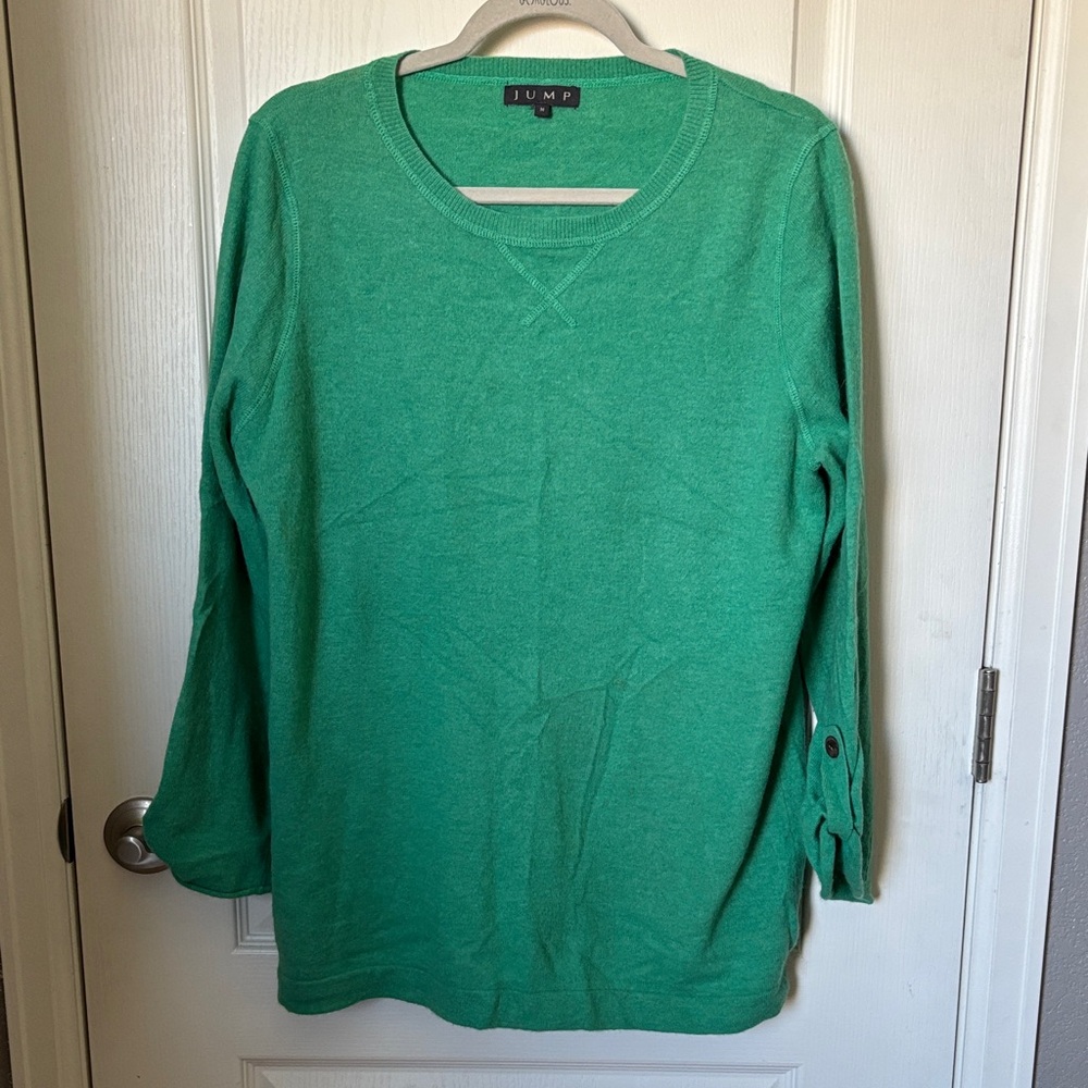 Jump Women's Green Long Sleeve Tee